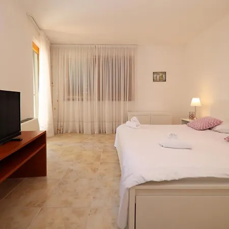 Villa Paradise *