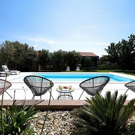 Villa Paradise *